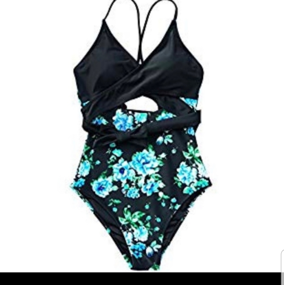 Cupshe one piece swimsuit Medium
